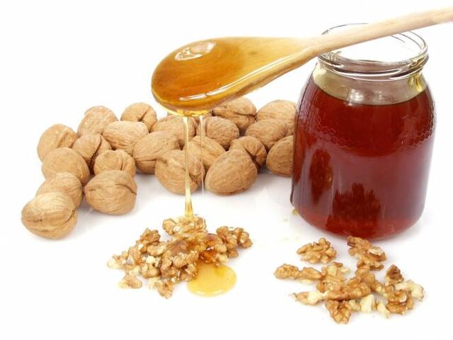 Мед с орехи - народен лек, който повишава потентността при мъжете