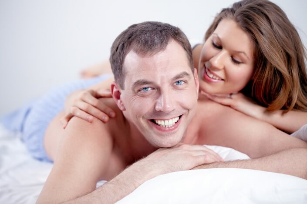 мъж и жена в леглото